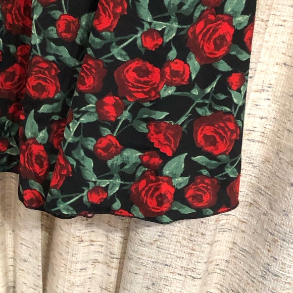 PrettyLittleThing Floral Plunging Neckline Long Sleeve Dress - 16 - Picture 3 of 8